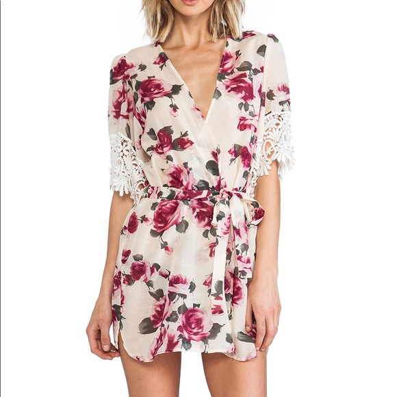 Stone Cold Fox Garden Robe - Picture 7 of 7